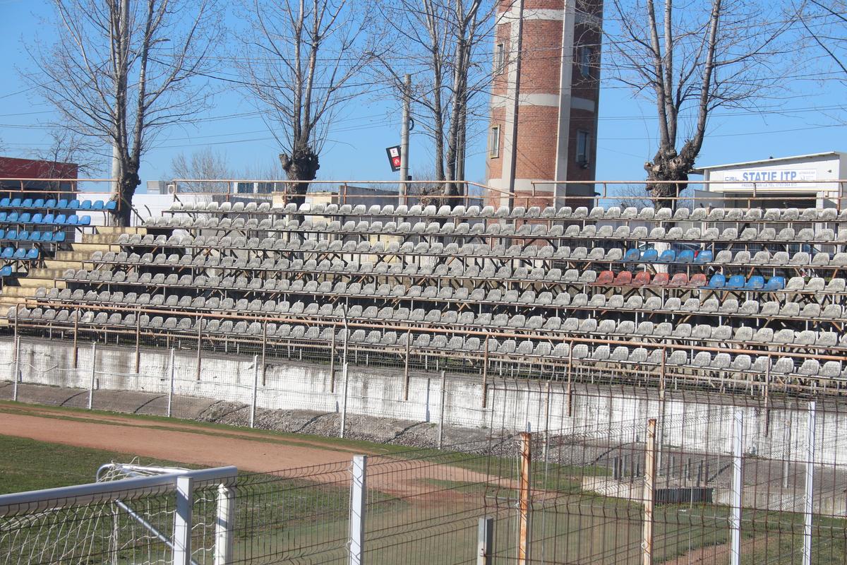 Cum arată acum stadionul pe care Borcea i-a stins țigara pe frunte lui MM Stoica » De la Dinamo, Hamburg și Olanda la Real Cosâmbești și Bărăganul Ciulnița