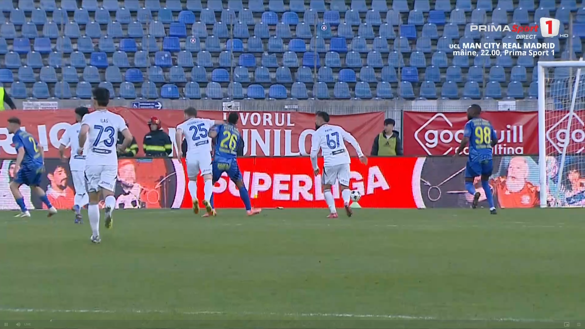 Zi de coșmar pentru fotbalistul din Superliga: autogol și „ROȘU” într-un interval de 4 minute!