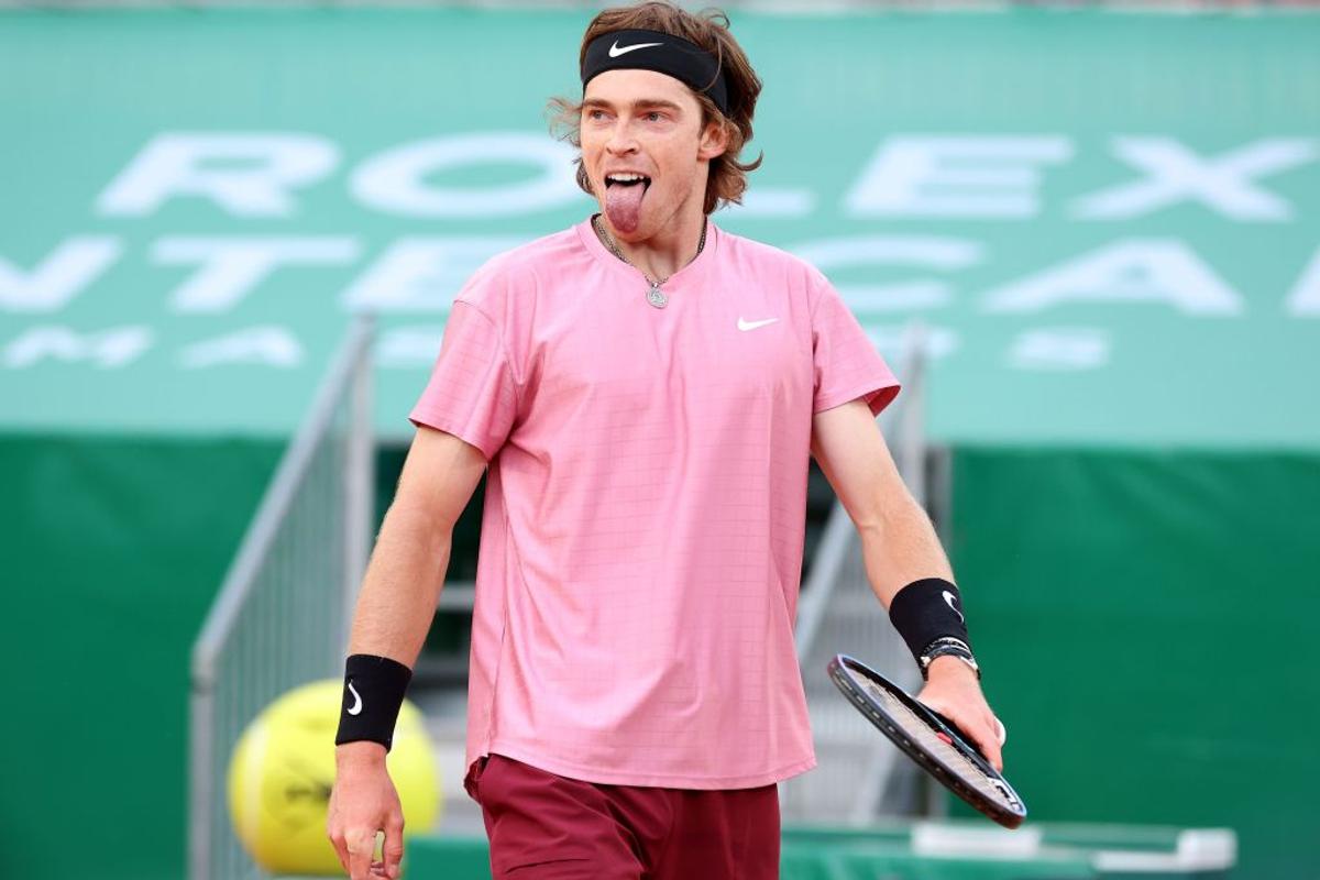 Rafael Nadal, eliminat în „sferturile” turneului pe care l-a cucerit de 11 ori: „Nu îmi pot imagina cum e să fii în pielea lui”