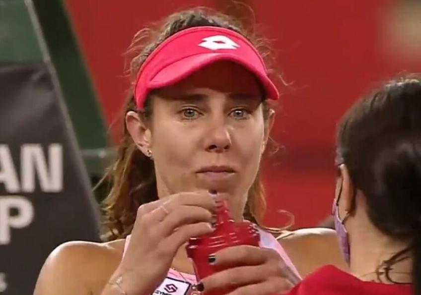 Mihaela Buzărnescu (32 de ani, 137 WTA) a fost învinsă de Martina Trevisan (27 de ani, 100 WTA), scor 2-6, 6-2, 6-7(5), în barajul pentru Grupa Mondială a Billie Jean King Cup.