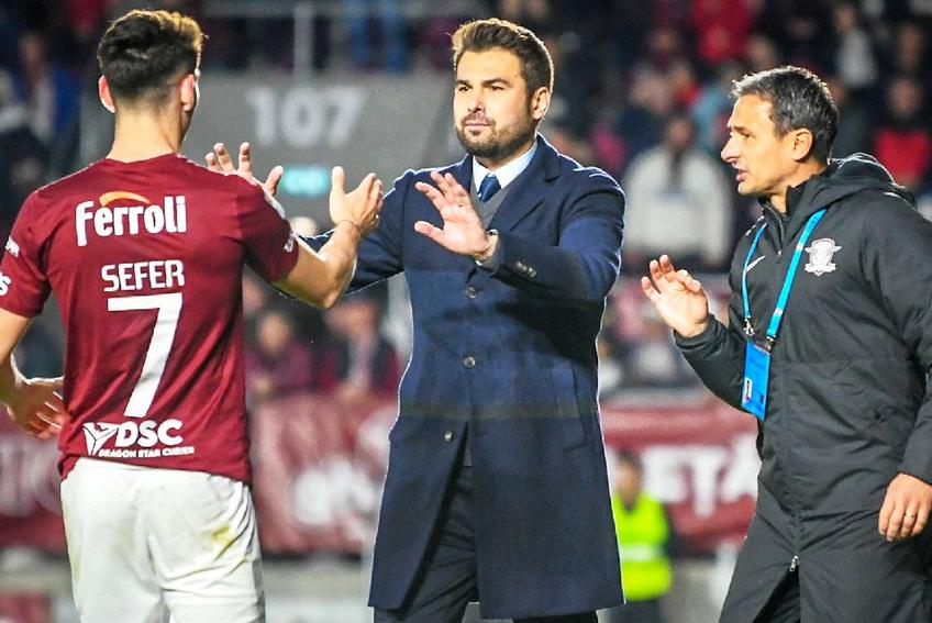 Mutu e singurul antrenor care a reușit să adune 5 victorii consecutive la debut pe banca giuleștenilor / Sursă foto: Facebook@ Rapid1923