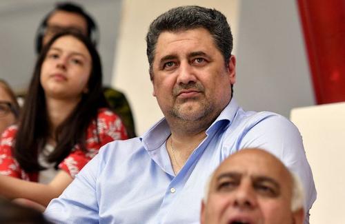 Alexandru Dedu are un salariu brut de 23.500 de lei, la care se adaugă 10.000 lei, suma lunară de protocol FOTO sportpictures