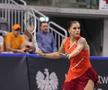 Andreea Prisăcariu - Iga Swiatek / Sursă foto: Cristina Hutu (Federația Română de Tenis) / Creative Fortitude