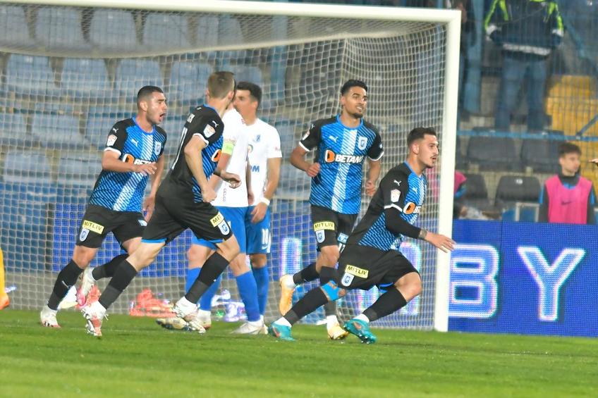CS Universitatea Craiova a învins-o pe Farul, scor 3-0, în etapa #5 din play-off. Meciul a avut un ritm foarte bun și a fost tranșat de olteni, net superiori în această seară // foto: facebook.com/UCVOficial