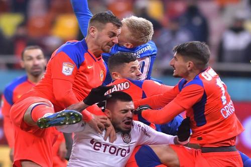 Deși e la 5 puncte în spatele celor de la CFR Cluj înaintea primului duel direct din play-off, FCSB își domină rivala la aproape toți parametrii de joc relevanți!