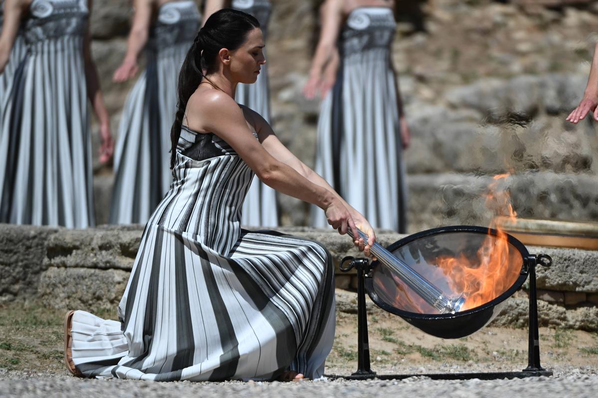 Ceremonia de aprindere a Flacării Olimpice la Archaia Olympia