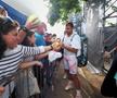Stan Wawrinka semnând autografe după înfrângere FOTO Raed Krishan
