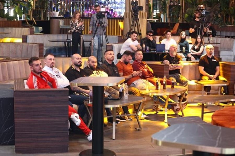 Legendara promoție japoneză K-1 a sosit în România!