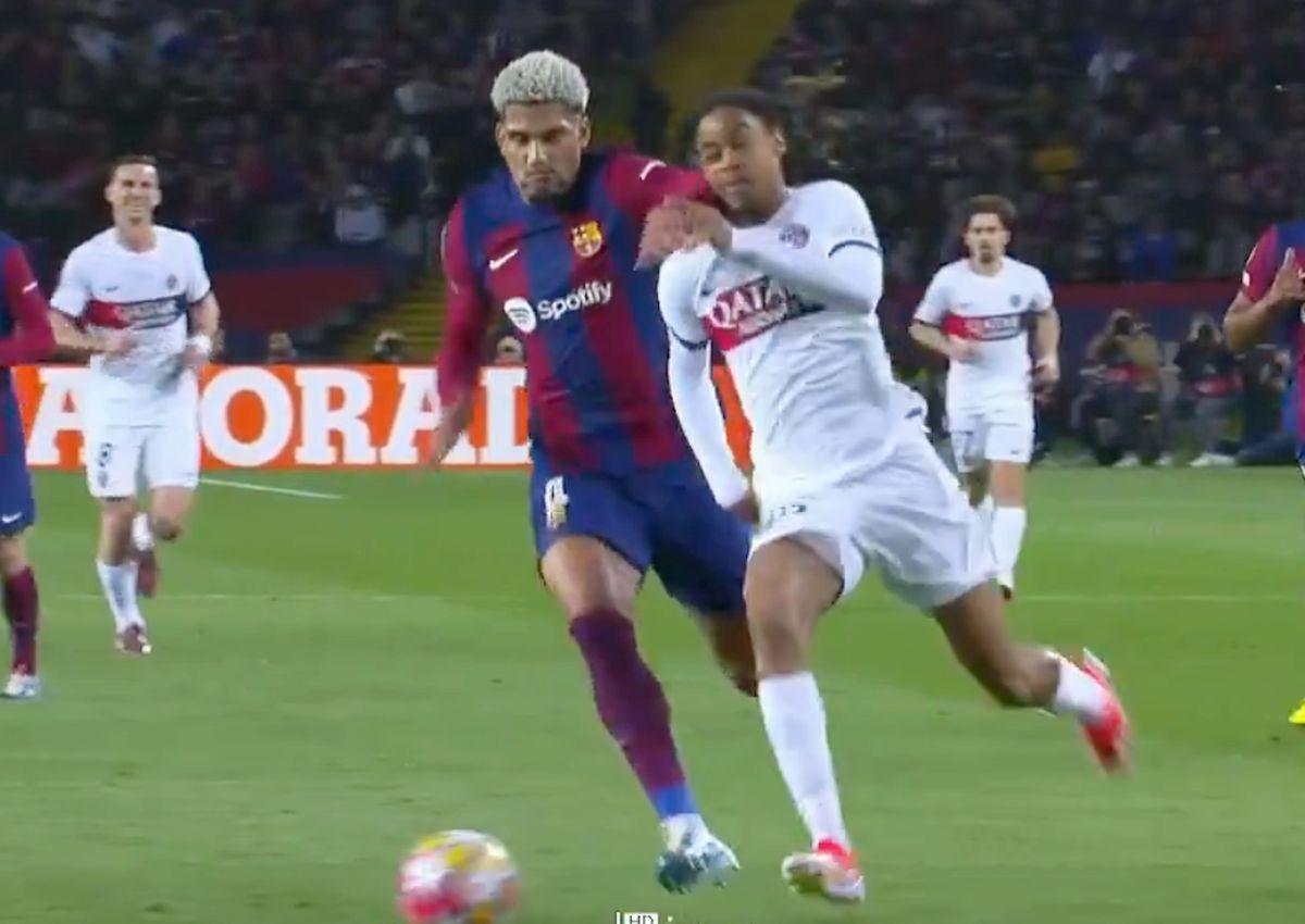 Faza la care Istvan Kovacs a scos cartonașul roșu în Barcelona - PSG