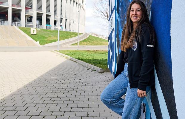 Jennifer Gutierrez, extrema de la CSM București: „Cristina Neagu este lider înnăscut, iar noi știm: Ultima minge, dați-i-o ei!" + Cum s-a adaptat în România și ce pasiune surprinzătoare are în afara handbalului
