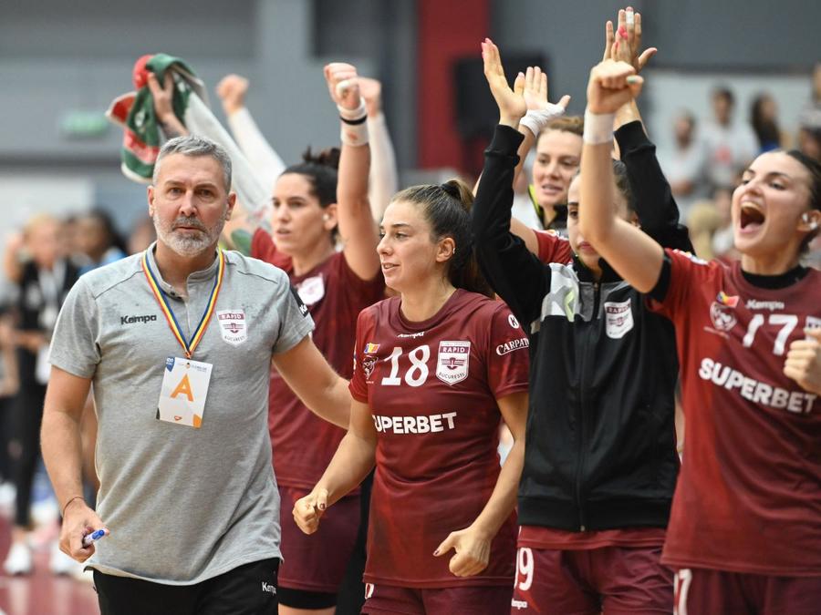 Jennifer Gutierrez și Carlos Viver la Rapid București Foto: Imago Jennifer Gutierrez, extrema de la CSM București: „Cristina Neagu este lider înnăscut, iar noi știm: Ultima minge, dați-i-o ei!