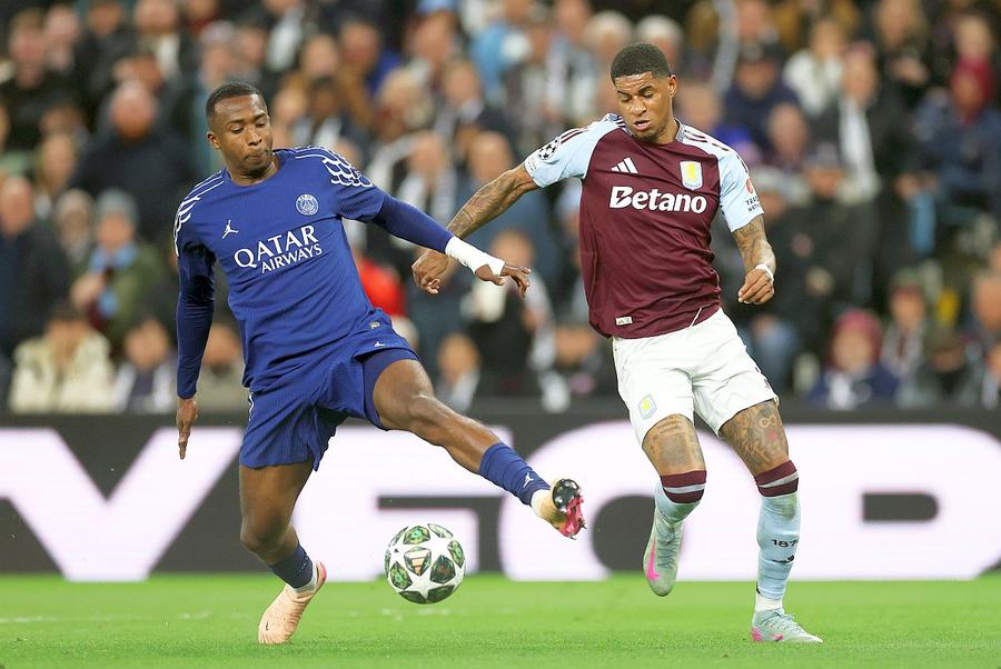 Marcus Rashford, în acțiune în Aston Villa - PSG // foto: Guliver/gettyimages Barcelona a reluat negocierile cu starul din Premier League » Trebuie să plătească 40 de milioane de euro