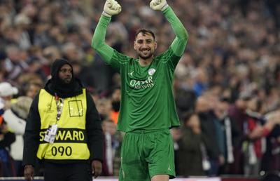 „GOD SAVE Donnarumma” » Francezii îi ridică o statuie uriașului portar italian, eroul calificării lui PSG!