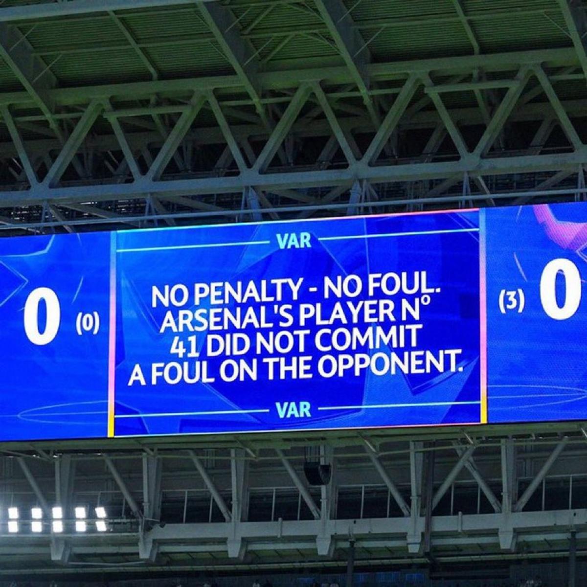 Decizie controversată în Real Madrid - Arsenal: a fost sau nu penalty la duelul Mbappe - Rice?