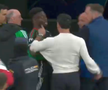 Nervii au fost întinși la maxim în pauza meciului dintre Real Madrid și Arsenal, returul din sferturile Ligii Campionilor. Dani Carvajal (33 de ani) și Bukayo Saka (23) s-au încăierat imediat după finalul primei părți.