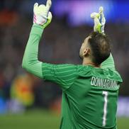 Gianluigi Donnarumma a fost uriaș și la figurat pe Villa Park, salvând-o pe PSG de la o remontada dramatică / Foto: Imago