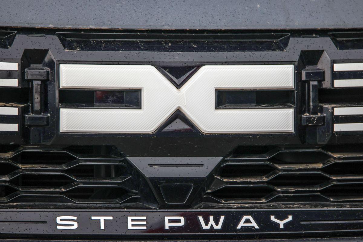 Noua Dacia Bigster, prezentata sub forma de SUV Coupe / foto: Automobile Magazine