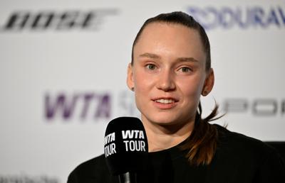 Elena Rybakina, mai aproape cu un pas de un al doilea Porsche