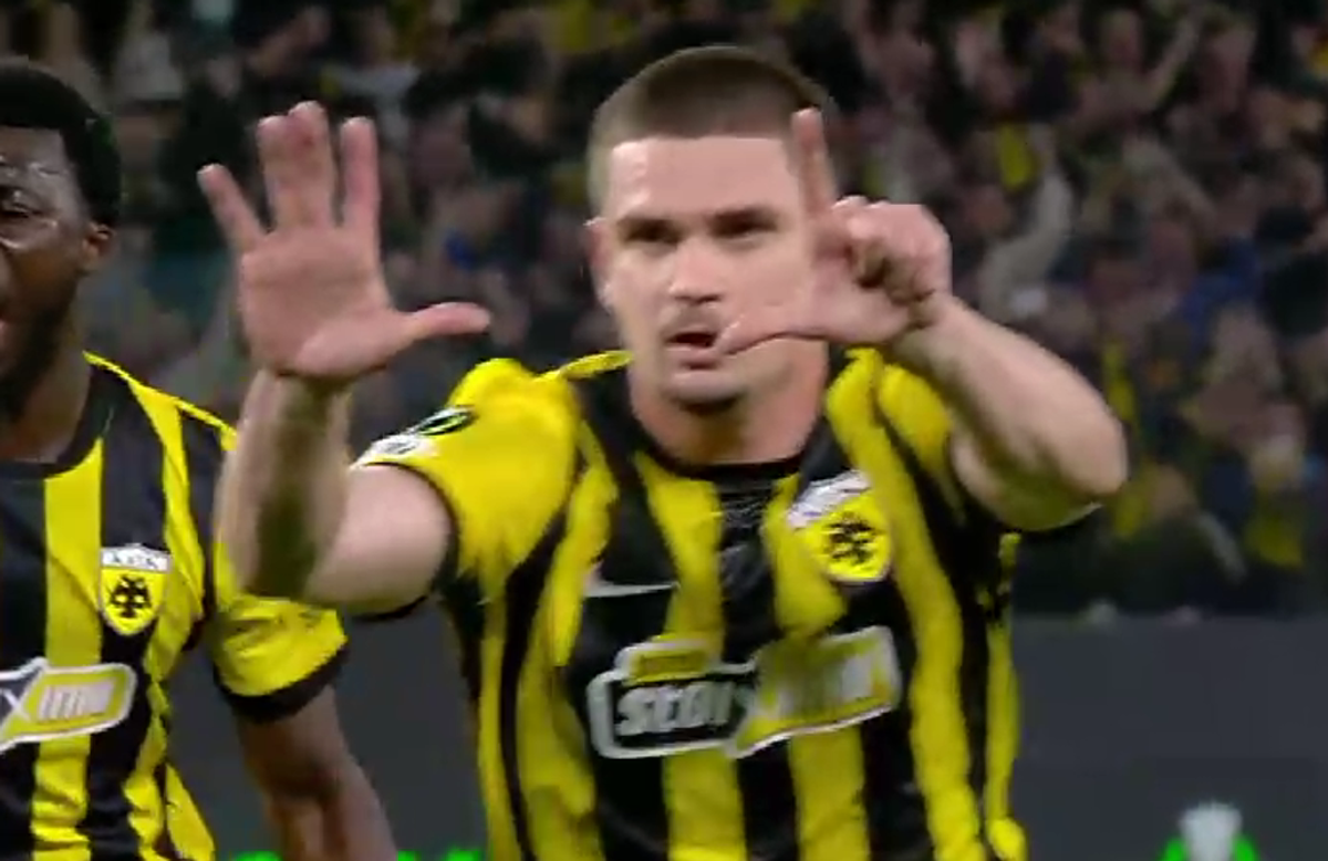 Răzvan Marin a marcat în AEK Atena - Rayo Vallecano