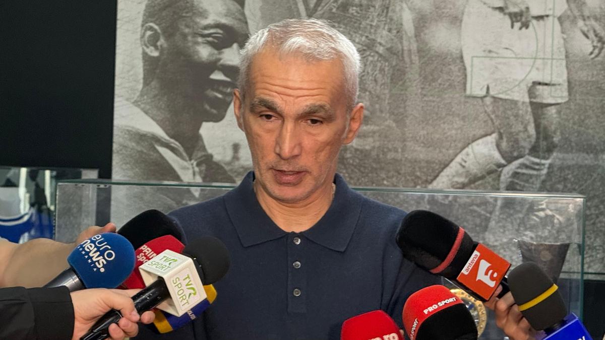 Personalitățile prezente la Muzeul Fotbalului, colecția lui Mircea Lucescu