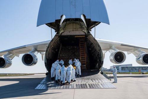 Un Antonov ce a adus măști din China în Leipzig, foto: Guliver/gettyimages