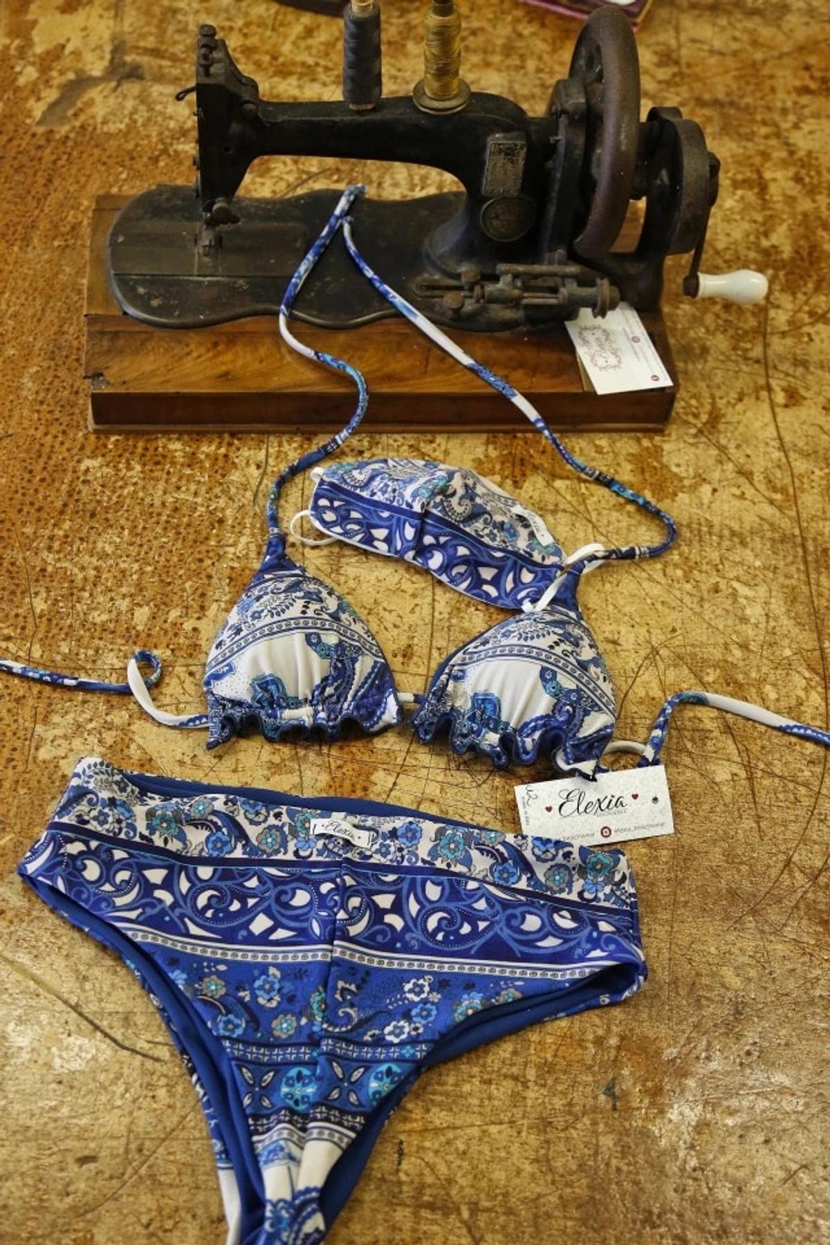 FOTO La plajă în „trikini” » Costumele de baie vor fi din trei piese! Cum vor arăta