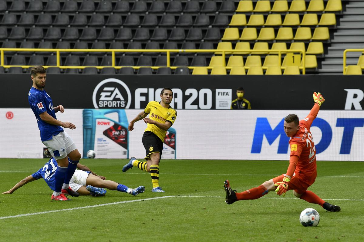 BORUSSIA DORTMUND - SCHALKE 04