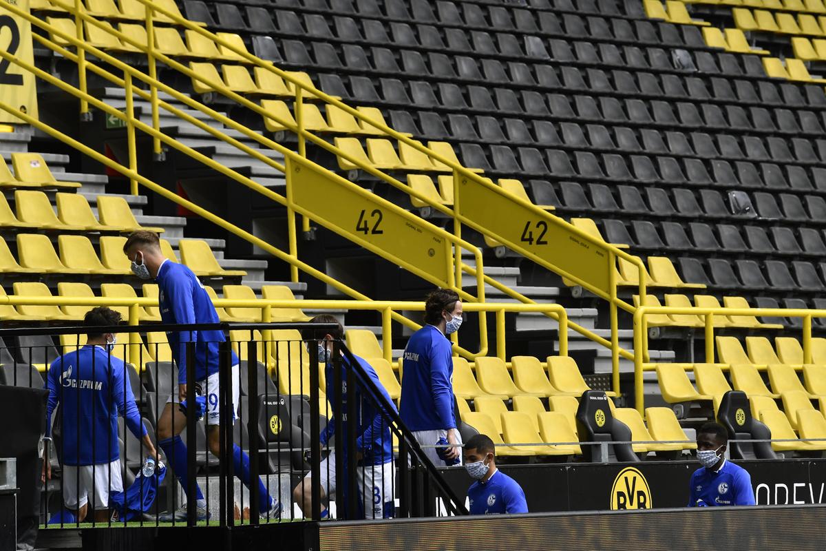 BORUSSIA DORTMUND - SCHALKE 4-0 » N-au simțit pauza! Victorie clară în „Revierderby” pentru galben-negri, care s-au apropiat la un punct de Bayern Munchen