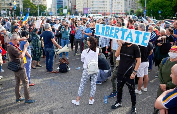 Grupul de Comunicare Strategică a răspuns la 13 întrebări despre stare de alertă: ce restricții mai sunt pentru bătrâni, când și unde mai e necesară declarația, ce se întâmplă cu amenzile