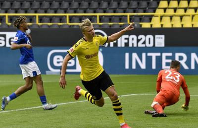 BORUSSIA DORTMUND - SCHALKE 4-0 » N-au simțit pauza! Victorie clară în „Revierderby” pentru galben-negri, care s-au apropiat la un punct de Bayern Munchen