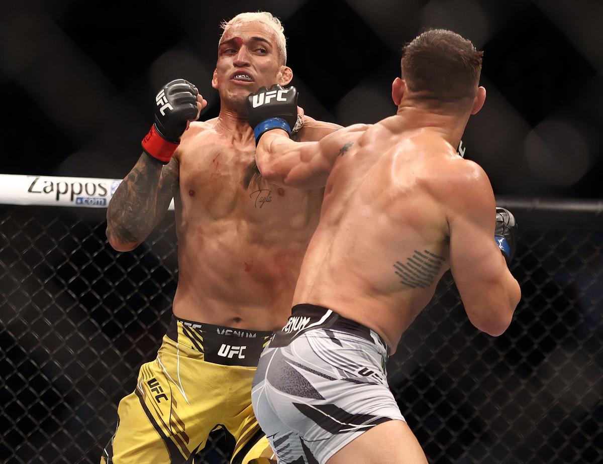 Charles Oliveira - Michael Chandler - UFC 262 - 16.05.2021