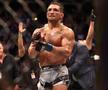 Charles Oliveira, noul campion din UFC! KO violent în meciul cu Chandler pentru centura eliberată de Nurmagomedov