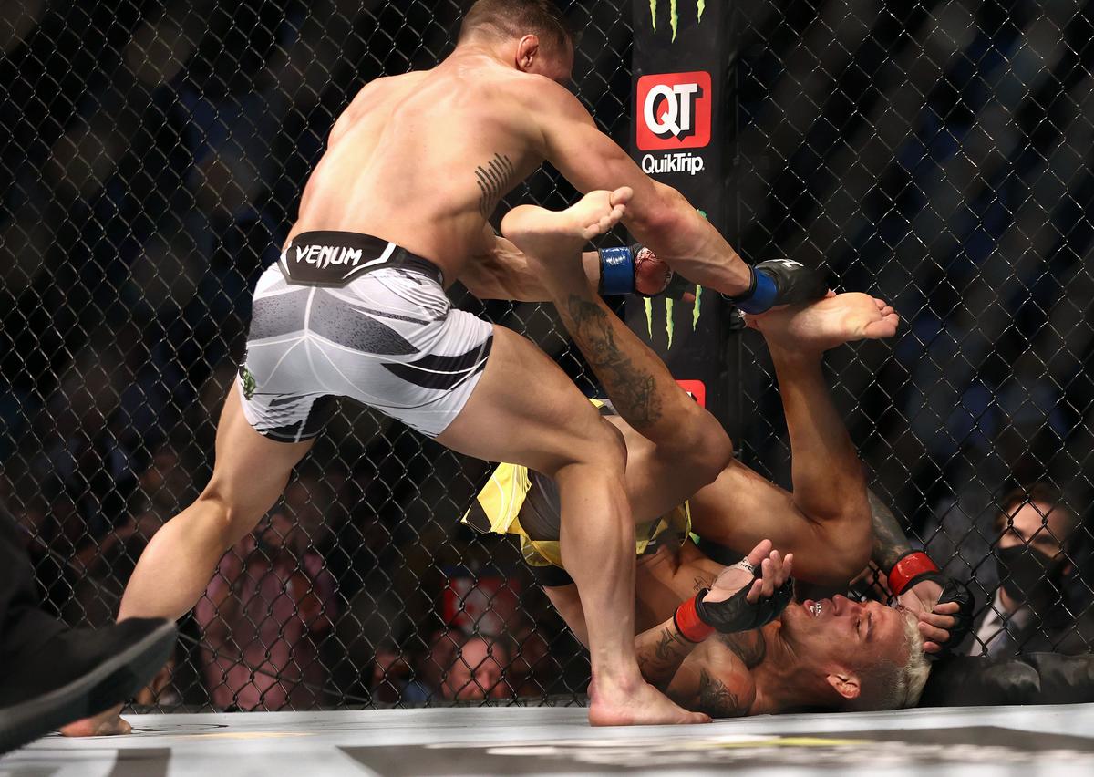 Charles Oliveira - Michael Chandler - UFC 262 - 16.05.2021