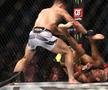 Charles Oliveira, noul campion din UFC! KO violent în meciul cu Chandler pentru centura eliberată de Nurmagomedov