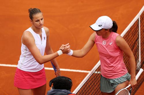 Iga Swiatek a învins-o pe Karolina Pliskova în finala de la Roma. FOTO: Guliver/Getty Images