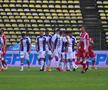 Sfidare la „oficială” » Imaginea zilei în Liga 1, la FC Argeș - Dinamo. Ce făceau fanii „câinilor” în acest timp