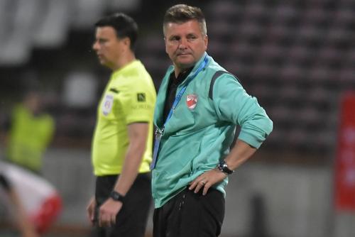 Dusan Uhrin, 54 de ani, antrenorul lui Dinamo, a oferit un interviu Gazetei Sporturilor după ce s-au fixat detaliile barajului dintre Dinamo și U Cluj