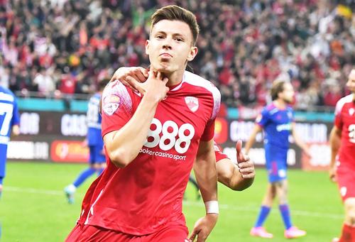 Dinamo a făcut spectacol cu CSA Steaua, scor 3-0, speră că va prinde ultimul loc de promovare directă.