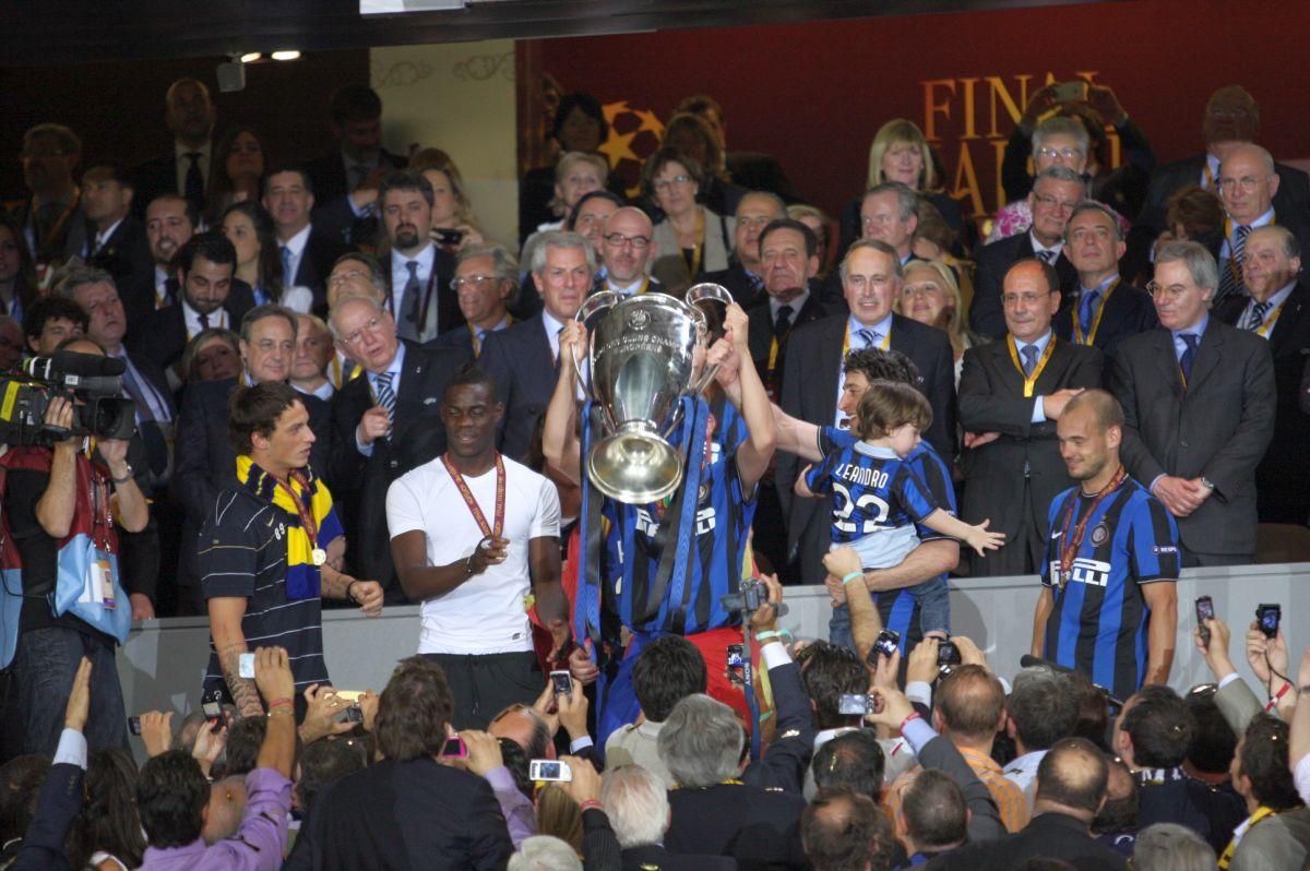 O, tempora! » Inter, atunci și acum: imagini de la marea performanță reușită de Chivu și Mourinho în 2010