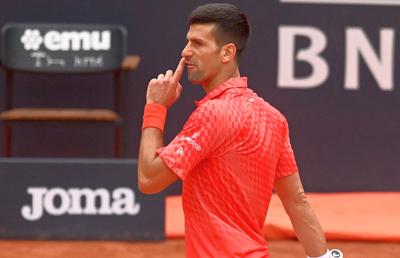 O privire care poate ucide! Au sărit scântei în meciul lui Djokovic de la Roma: „Nu voi permite nimănui să mă trateze așa!”