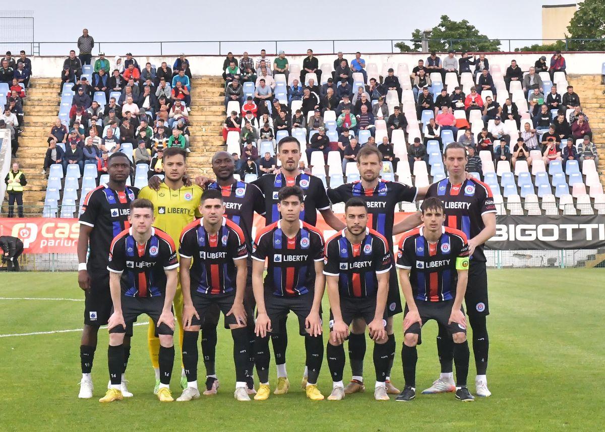 Mihalcea o ține pe Dinamo în lupta pentru promovarea directă » Scandal pe toate planurile la Buzău - Oțelul! Calcule pentru Liga 1 + clasamentul ACUM