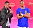 Kylian Mbappe și statuia lui de ceară / Foto: GettyImages