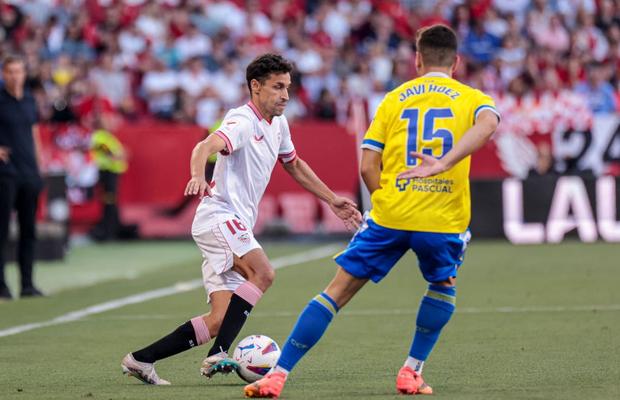 Fostul coleg al lui Costel Pantilimon și adversar al lui CFR Cluj pleacă după 17 sezoane! Mesajul postat de site-ul clubului la despărțirea de căpitanul legendar