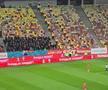 Suporterii lui Dinamo cu U Cluj