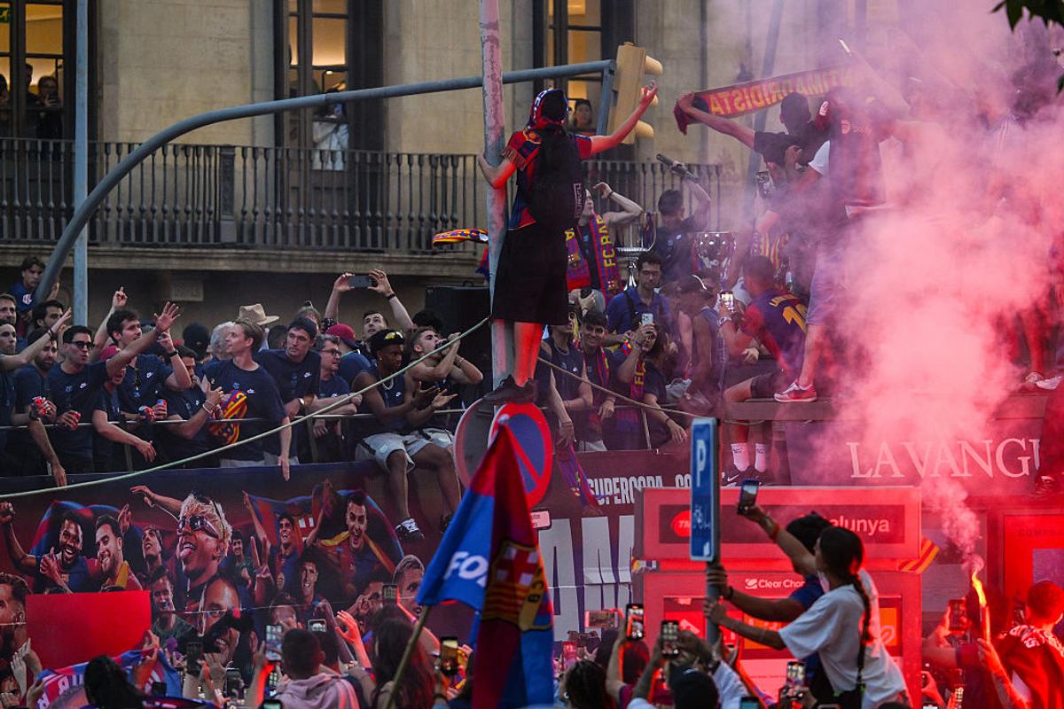 Imagini de la petrecerea de titlu a celor de la FC Barcelona
