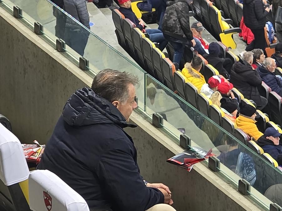 Kyros Vassaras, șeful Comisiei Centrale a Arbitrilor, pe stadion la Dinamo - U Cluj Thriller între Dinamo și U Cluj » Ardelenii sunt siguri de top 4 + clasamentul din Superliga