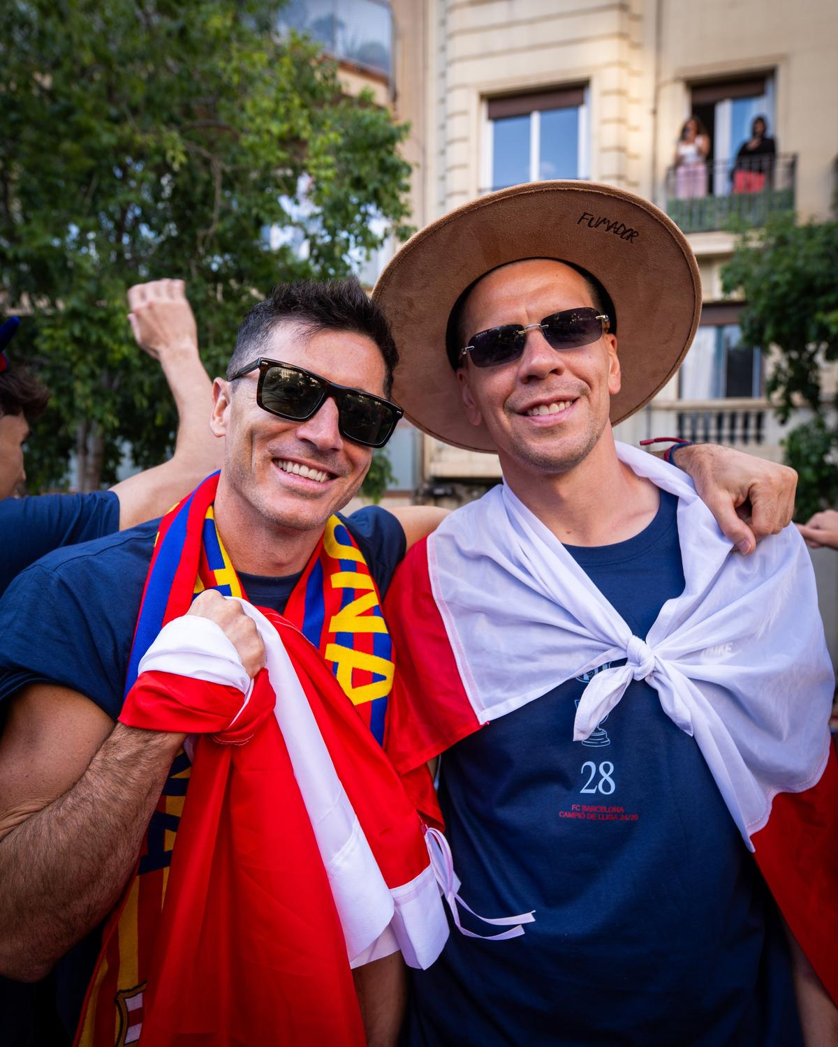 Barcelona a sărbătorit în stil mare titlul din LaLiga » 700.000 de oameni pe străzi, Lamine Yamal show și în autocar