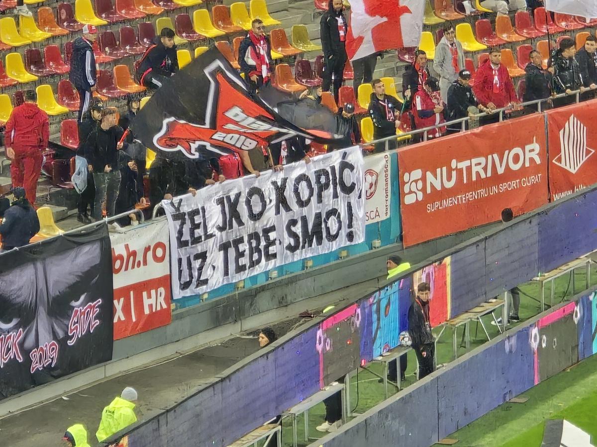 Fanii lui Dinamo, mesaj special pentru Zeljko Kopic » Ce au adus pe Arena Națională