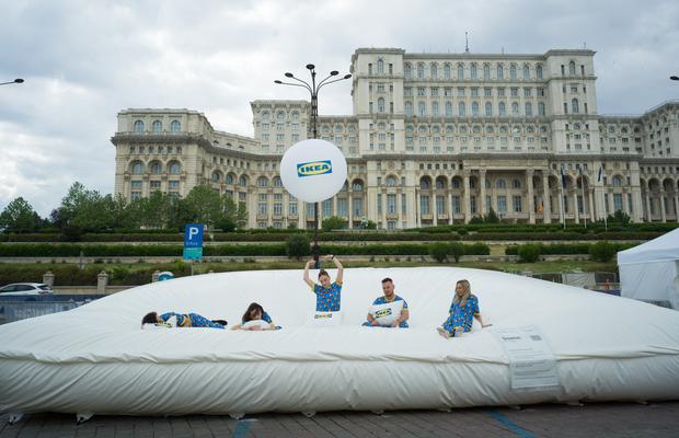 Somnul de calitate urcă pe podium: IKEA a adus o zonă de relaxare inedită la linia de sosire a OMV Petrom Bucharest Half Marathon