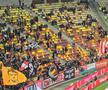 Suporterii lui Dinamo cu U Cluj